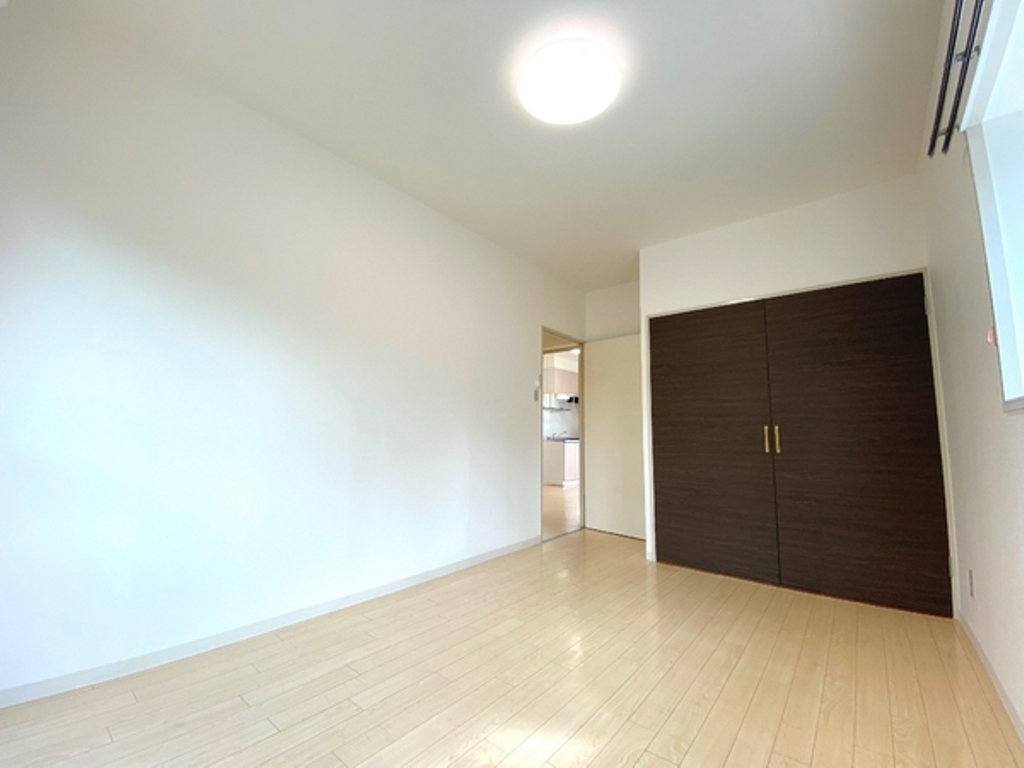 グランデール栄B棟 201号 洋室