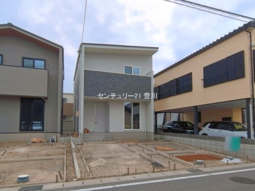 岡崎市中島西町３丁目 全2棟 B棟 新築戸建