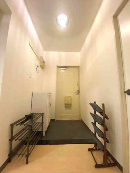 グランデール栄B棟　102　玄関